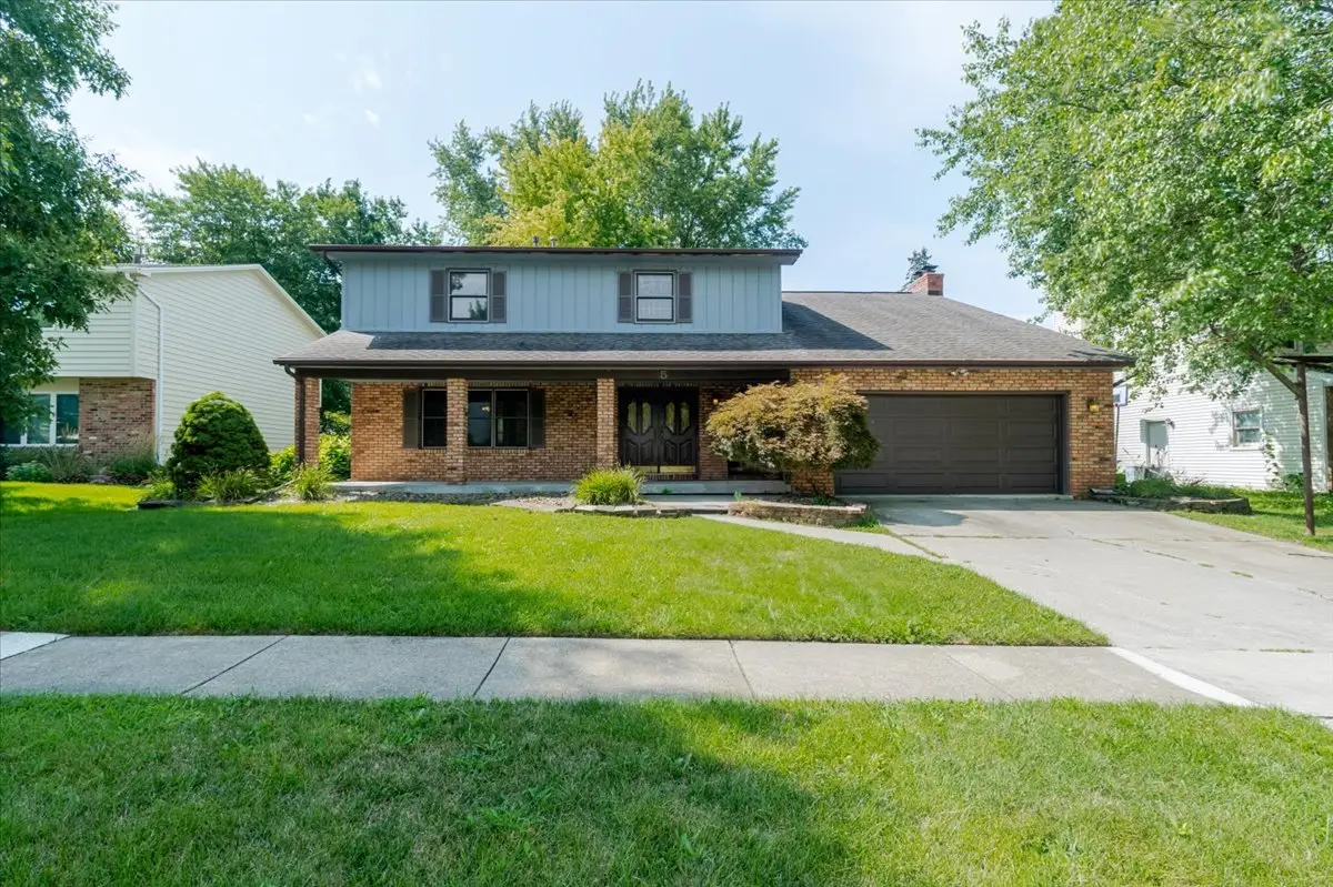 5 Gloucester Circle, Bloomington, IL 61704 - Image #1