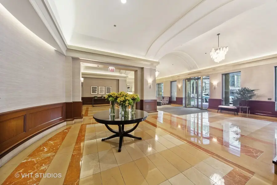 25 E Superior Street #2402, Chicago, IL 60611 - Image #3
