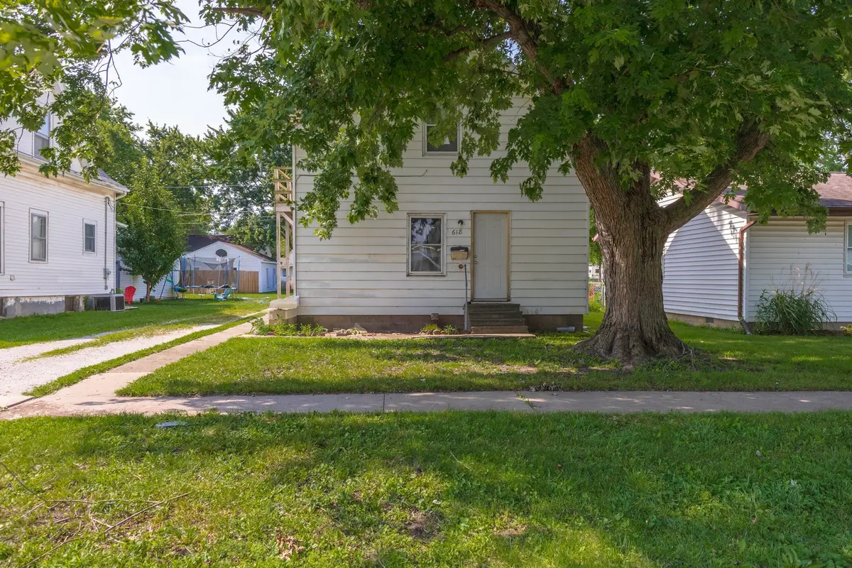 618 W Sherman Avenue, Pontiac, IL 61764 - Image #1