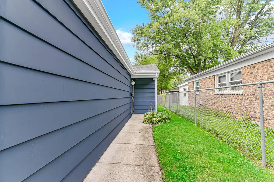 16840 Bulger Avenue, Hazel Crest, IL 60429 - #2