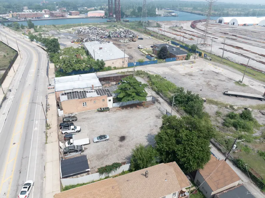 9375 S Ewing Avenue, Chicago, IL 60617 - Image #3