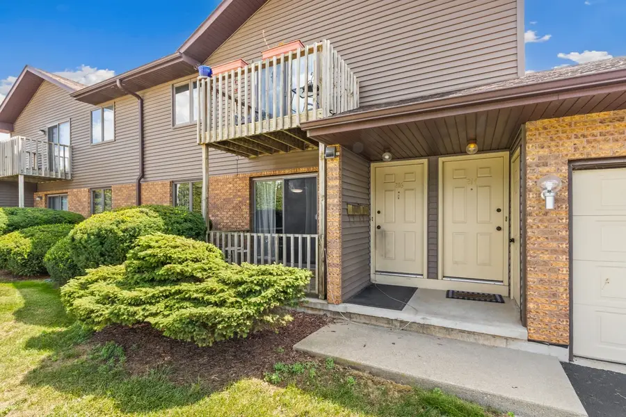 216 Pardridge Place #216, Dekalb, IL 60115 - Image #3