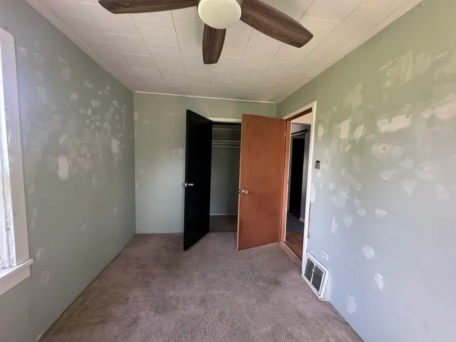 415 W Livingston Road, Streator, IL 61364 - Image #3