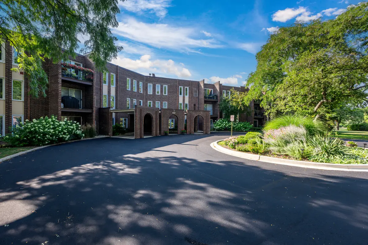 1450 Sandpebble Drive #333, Wheeling, IL 60090 - Image #1