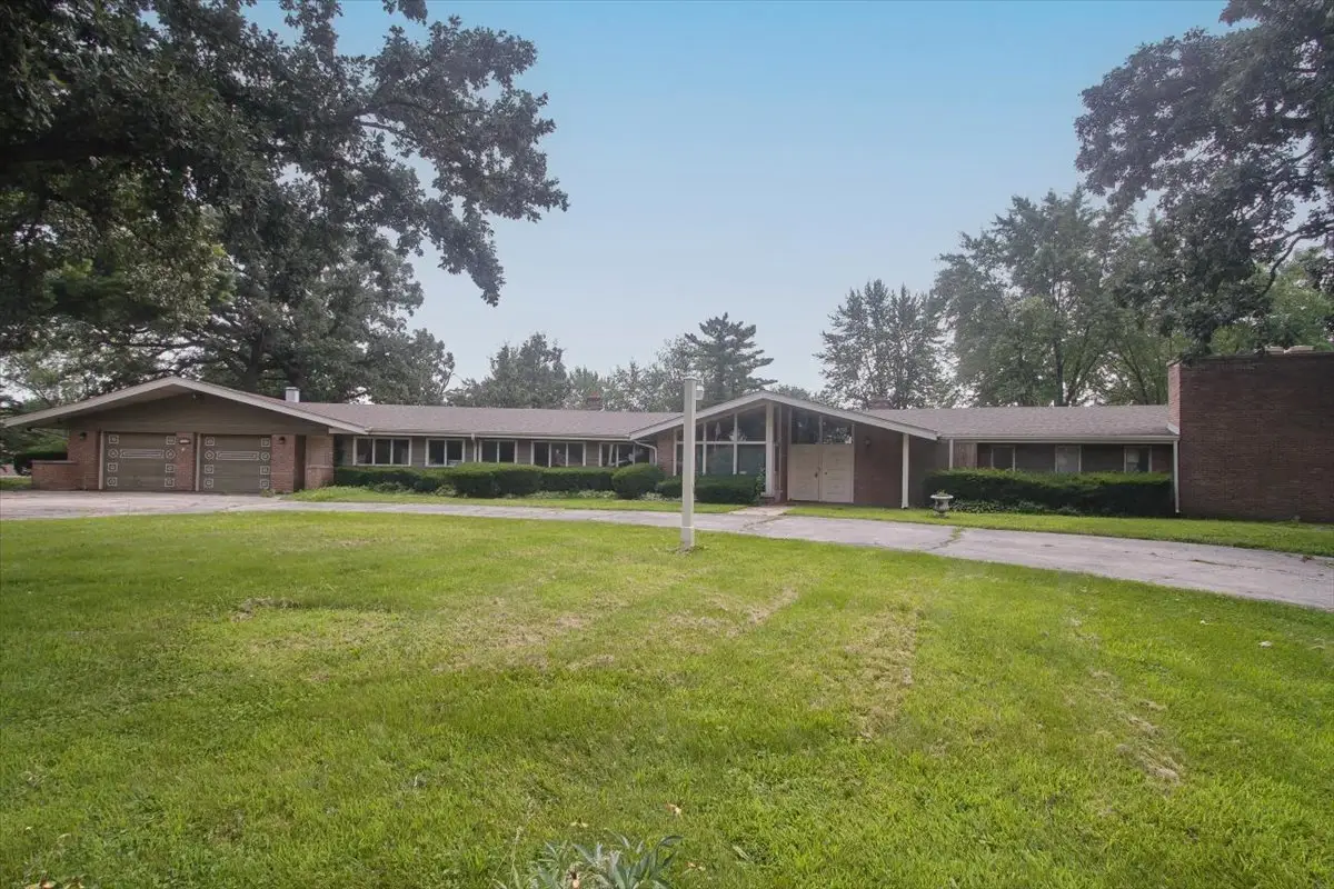 701 W Stearns Road, Bartlett, IL 60103 - Image #1