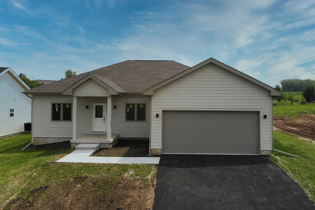 8579 Blue River Road, Rockford, IL 61107 - Image #1