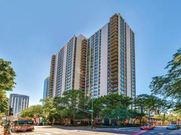 Address Withheld By Seller, Chicago, IL 60610