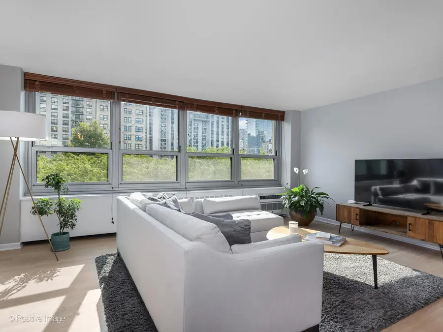 Address Withheld By Seller, Chicago, IL 60610 - Image #3