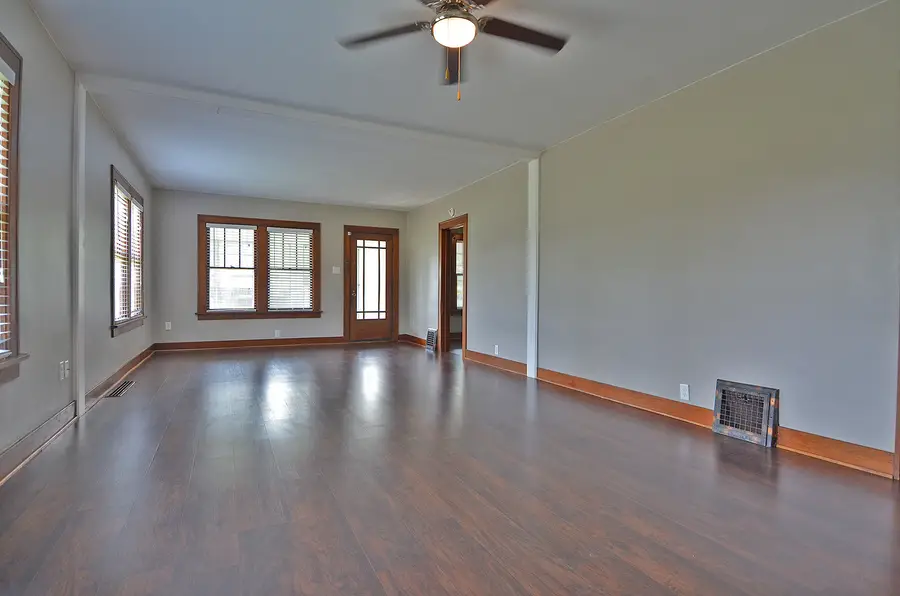 760 Guthrie Street, Ottawa, IL 61350 - Image #2