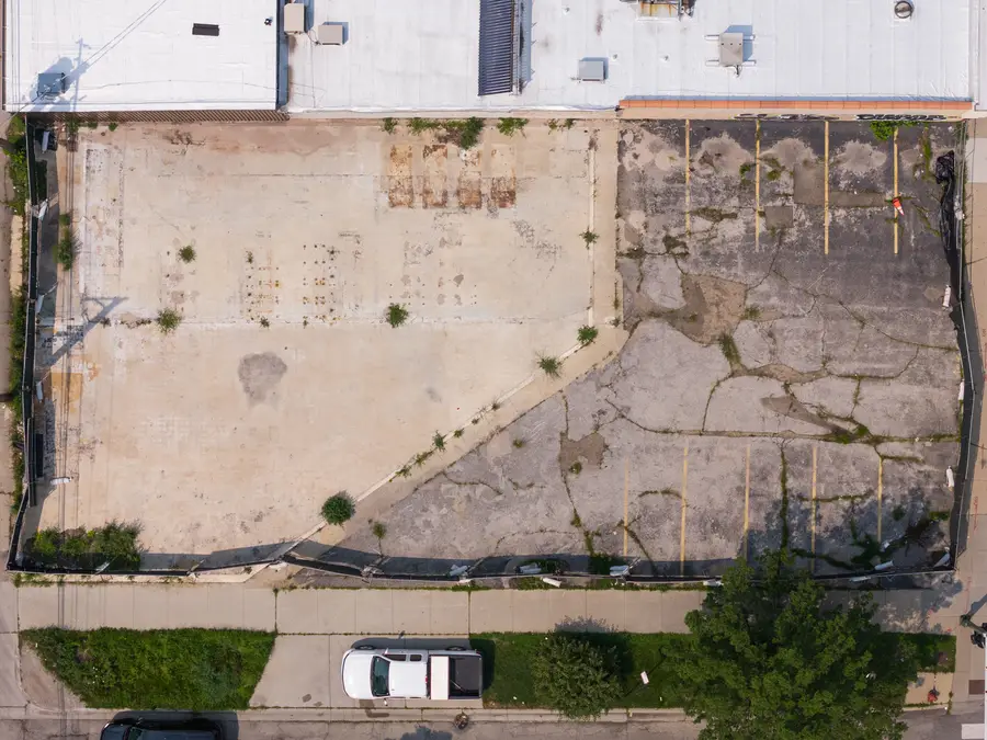 5401 W Montrose Avenue, Chicago, IL 60641 - Image #2