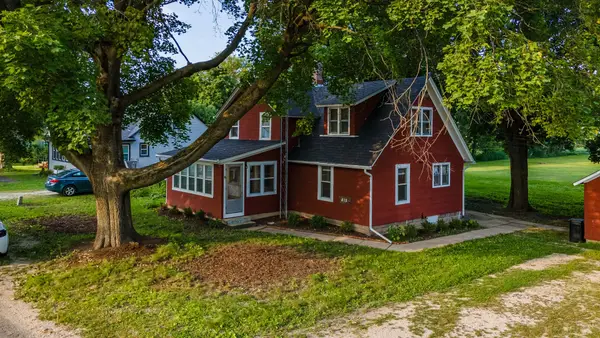 415 S Essex Street, Leland, IL 60531