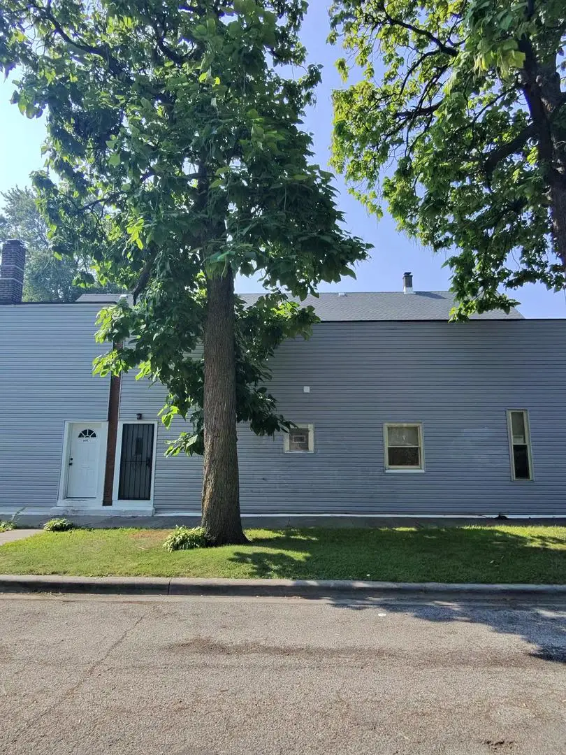 8600 S Muskegon Avenue, Chicago, IL 60617 - Image #1