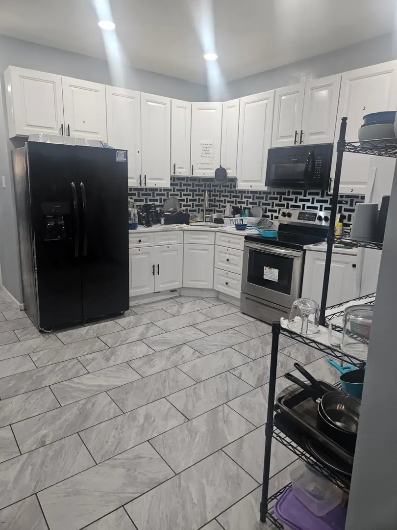 8600 S Muskegon Avenue, Chicago, IL 60617 - Image #2