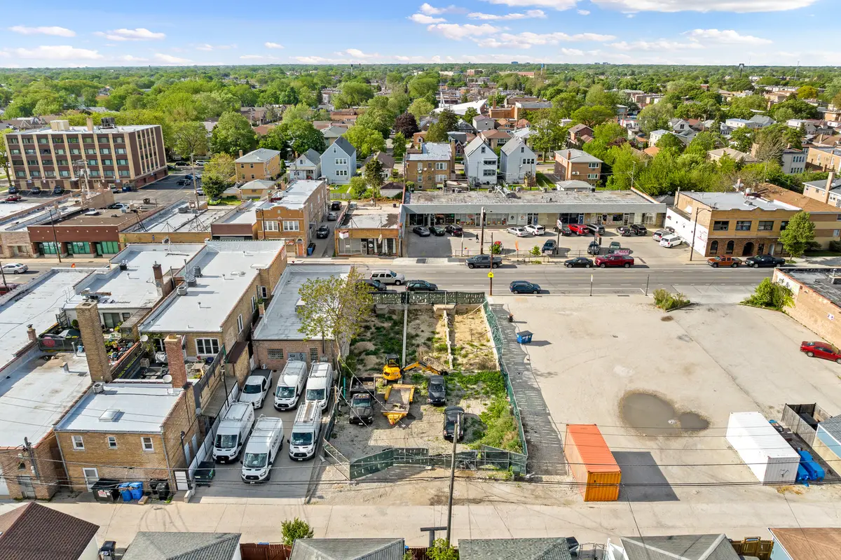 5921 W Lawrence Avenue, Chicago, IL 60630 - Image #1
