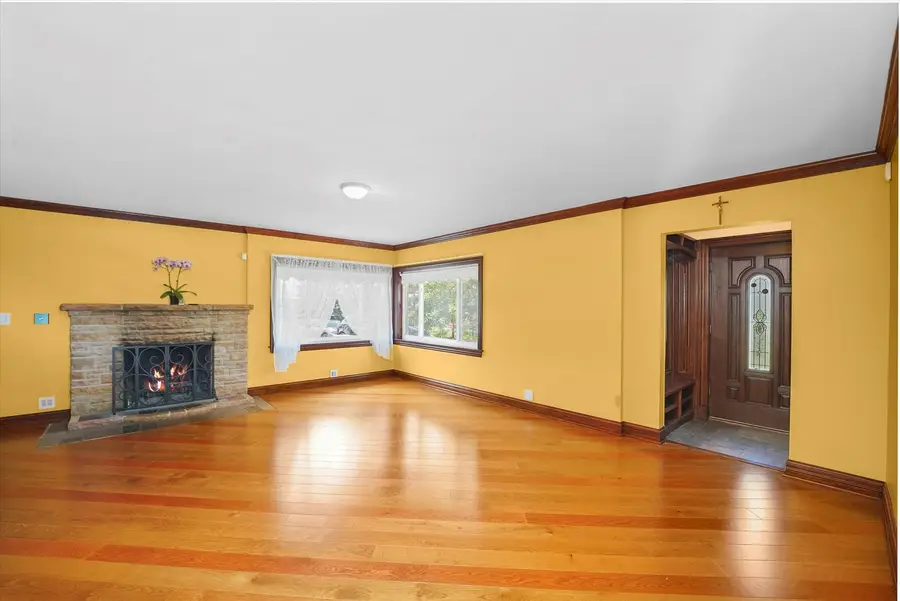 2N101 Glen Ellyn Road, Glendale Heights, IL 60139 - Image #2