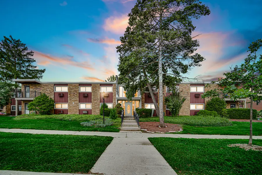 1320 Lore Lane #107B, Lombard, IL 60148 - Image #2