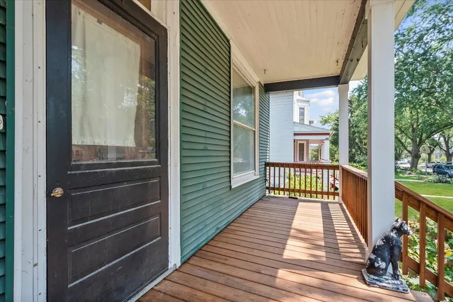 1842 W Greenleaf Avenue, Chicago, IL 60626 - Image #2