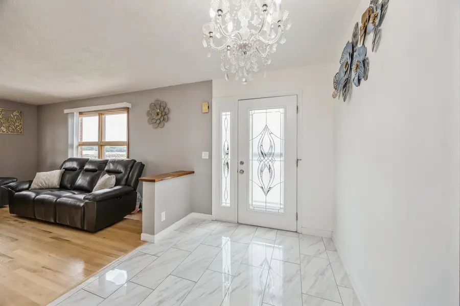 6614 Kane Avenue, Hodgkins, IL 60525 - Image #2