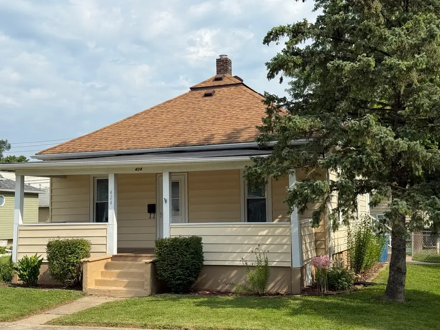 424 E 1st Street, Oglesby, IL 61348 - Image #2