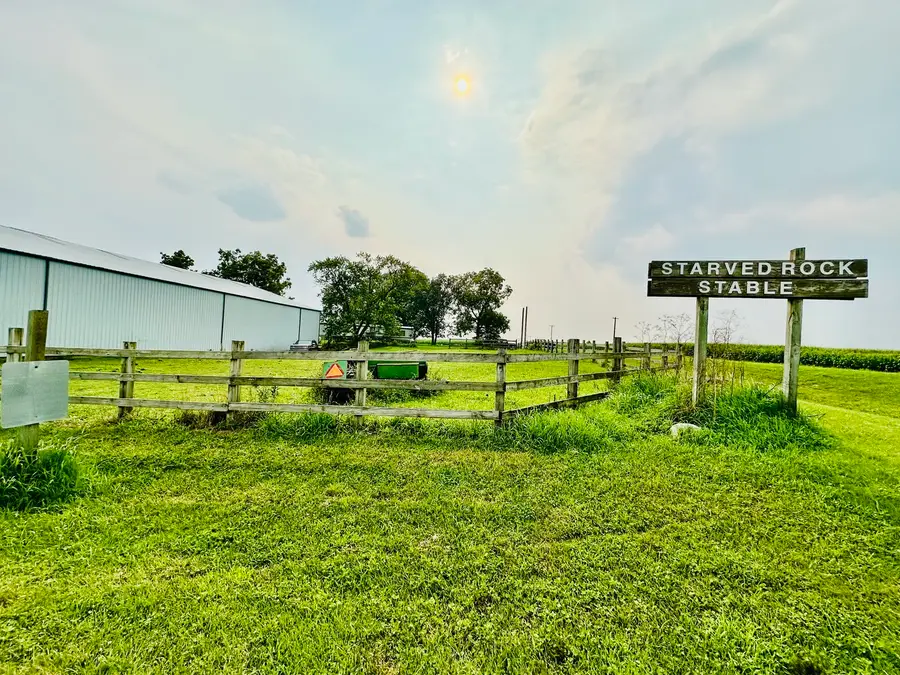 1146 N 2150th Road, Ottawa, IL 61350 - Image #2