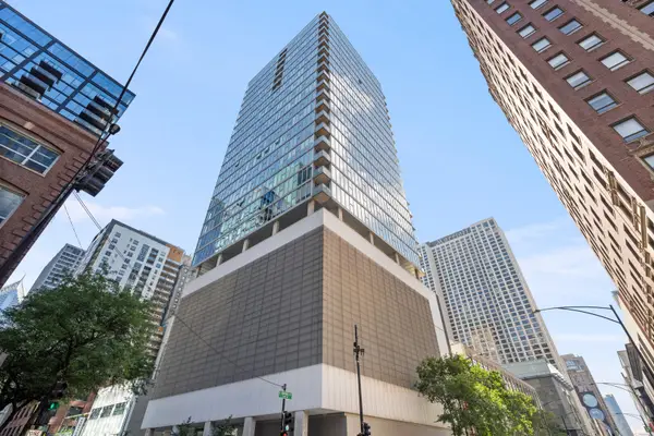 550 N Saint Clair Street #2502, Chicago, IL 60611