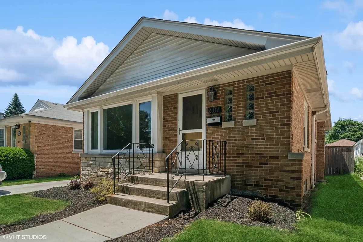 6334 N Kildare Avenue, Chicago, IL 60646 - Image #1