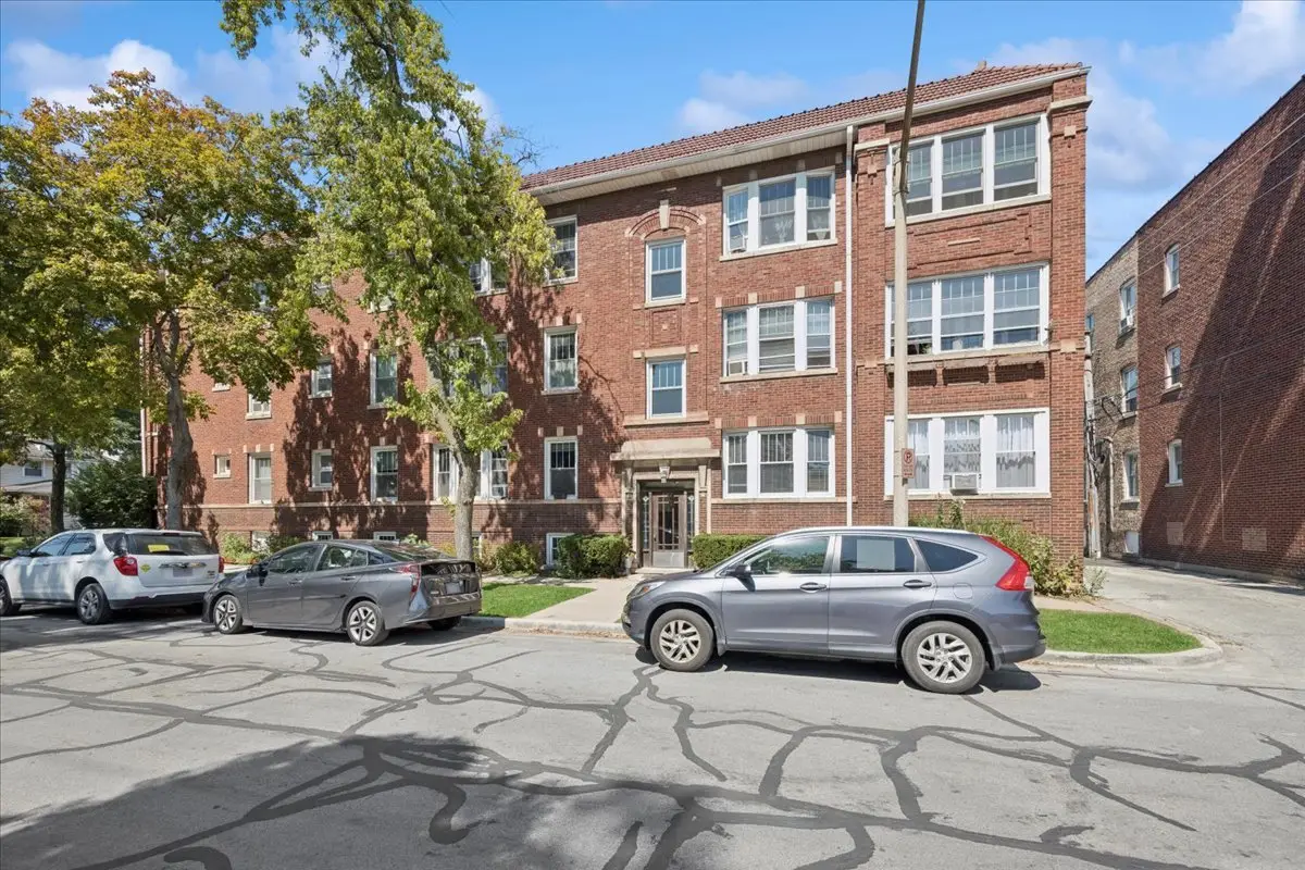 642 Van Buren Street #2, Oak Park, IL 60304 - Image #1