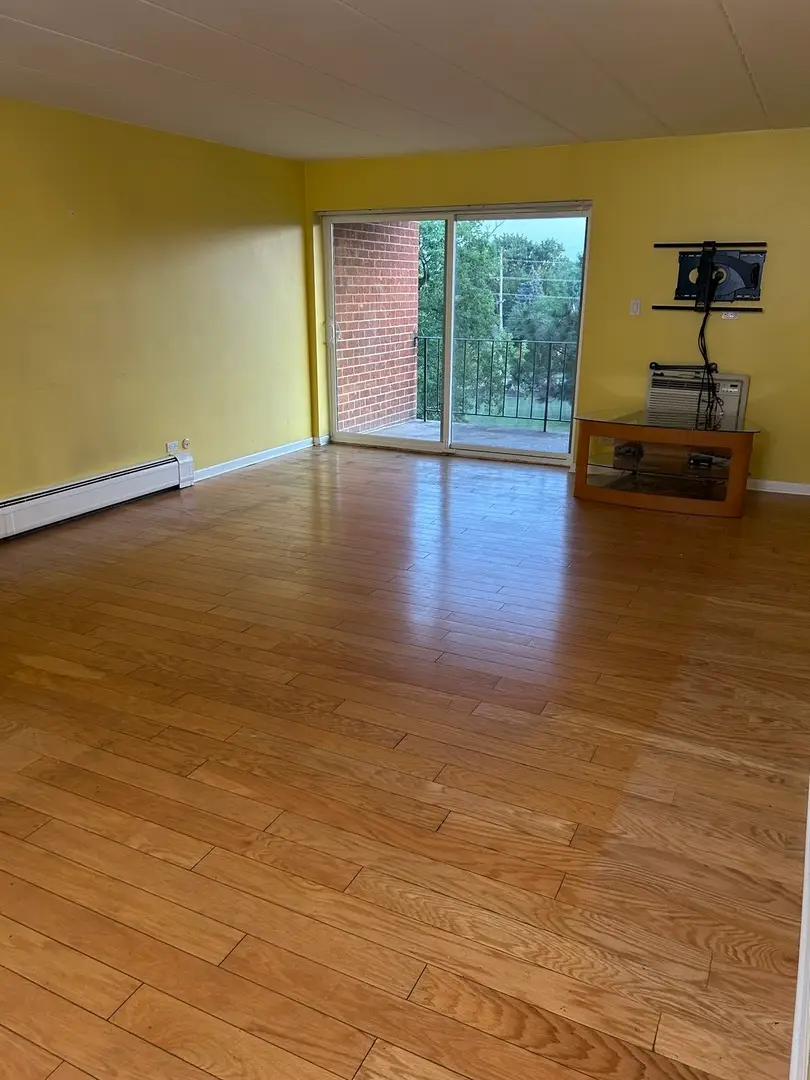 16 E Old Willow Road #405s, Prospect Heights, IL 60070 - Image #3