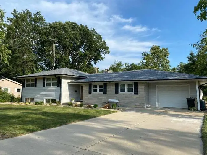 9 Orchard Drive, Charleston, IL 61920 - Image #1