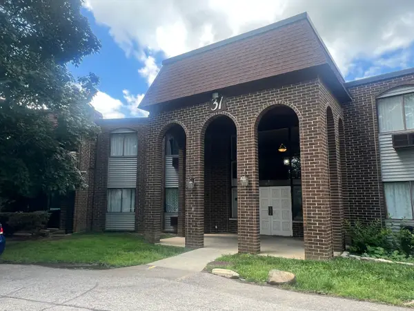 31 Washington Boulevard #108, Mundelein, IL 60060