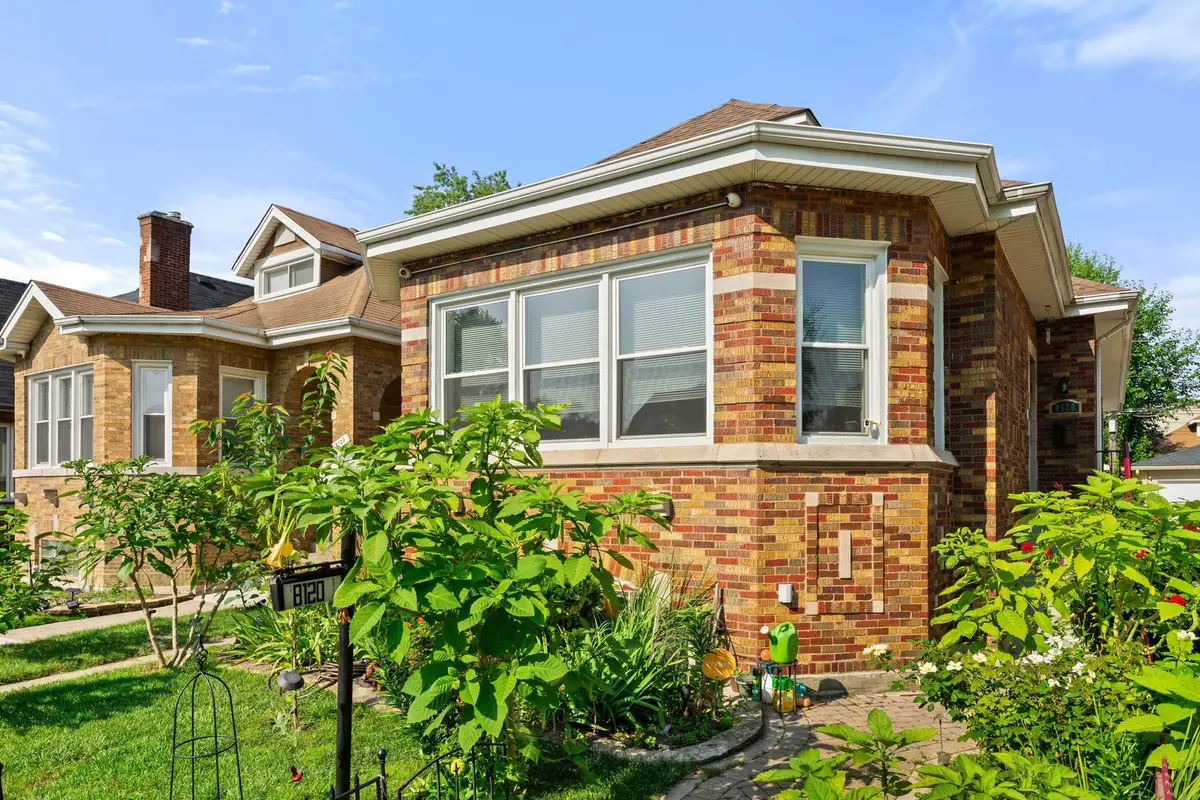 8120 S Luella Avenue, Chicago, IL 60617 - Image #1