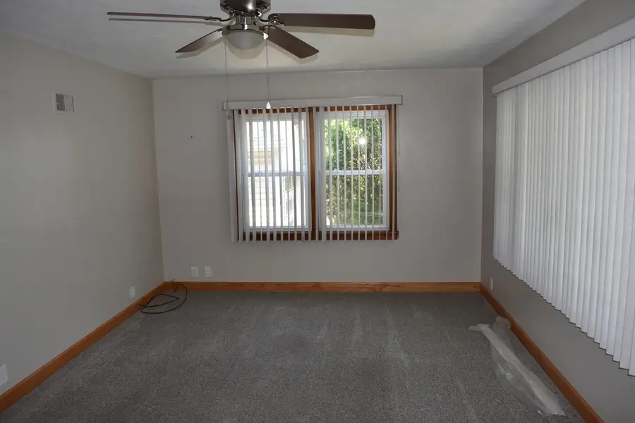 211 N Monroe Street, Flanagan, IL 61740 - Image #2