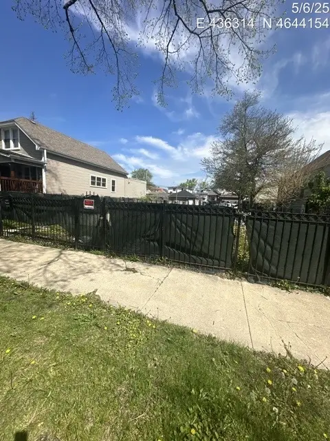 5640 W Patterson Avenue, Chicago, IL 60634