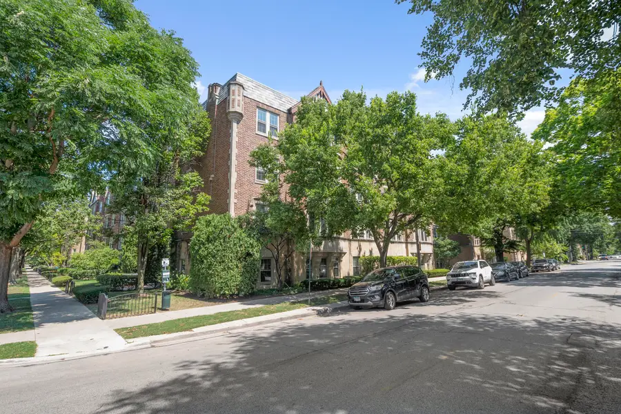 344 S Maple Avenue #3B, Oak Park, IL 60302 - Image #2