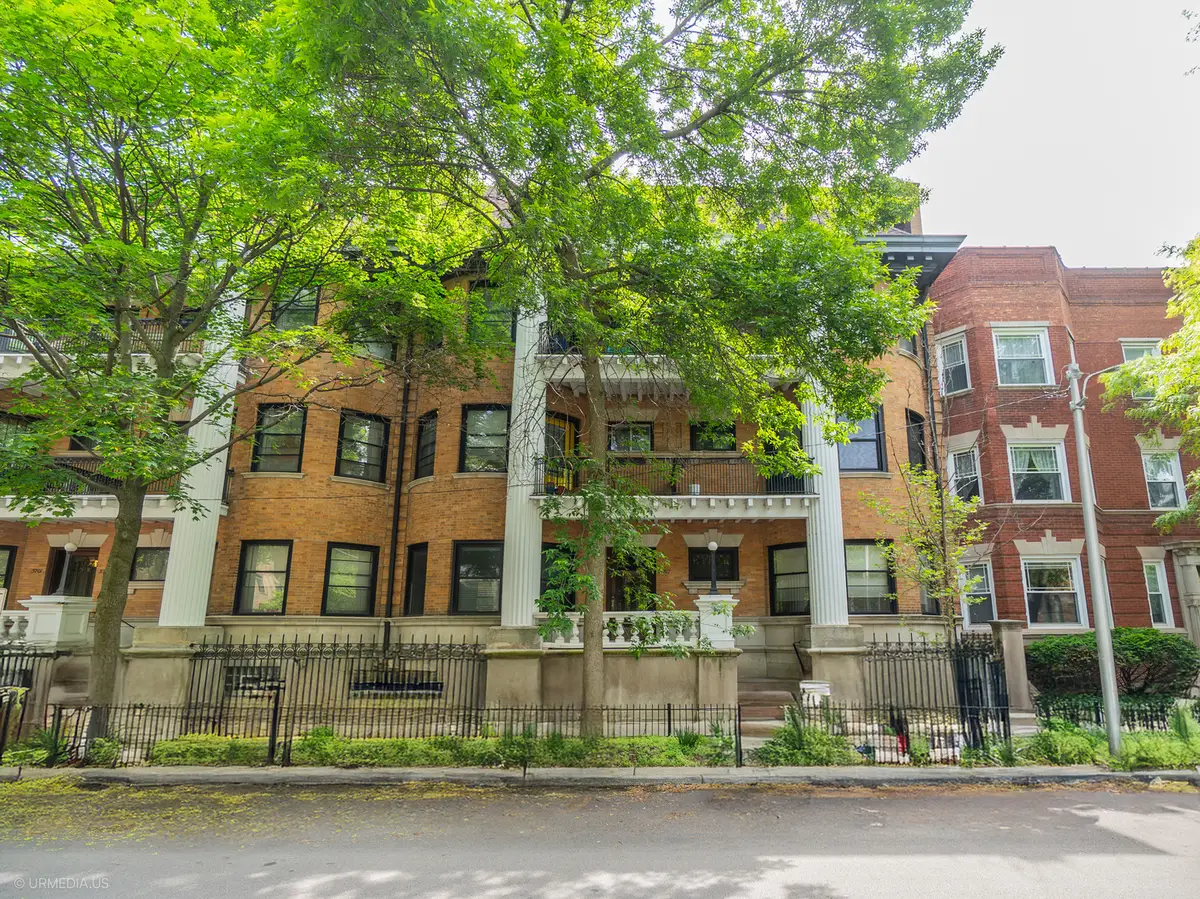 5707 S Blackstone Avenue #2, Chicago, IL 60637 - Image #1