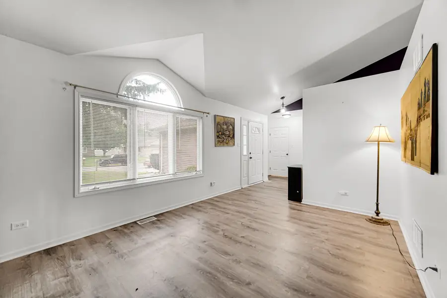 173 Cedarwood Drive, Steger, IL 60475 - Image #3