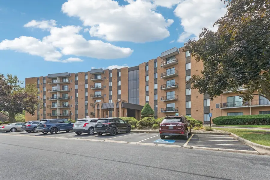 900 W Sunset Drive #410, Glenwood, IL 60425 - Image #2