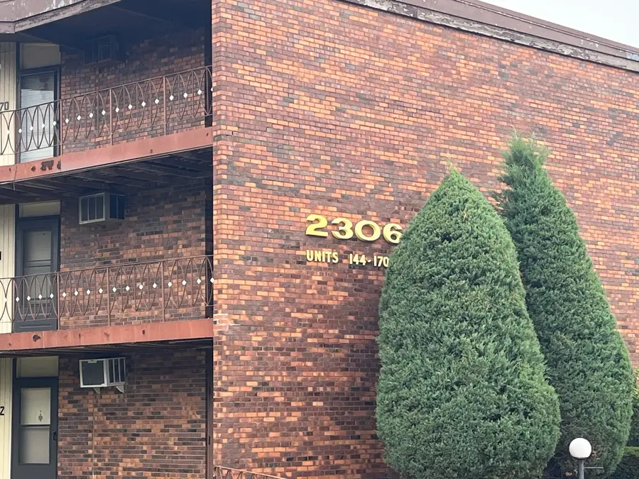 2306 Holiday Terrace #146, Lansing, IL 60438 - Image #2