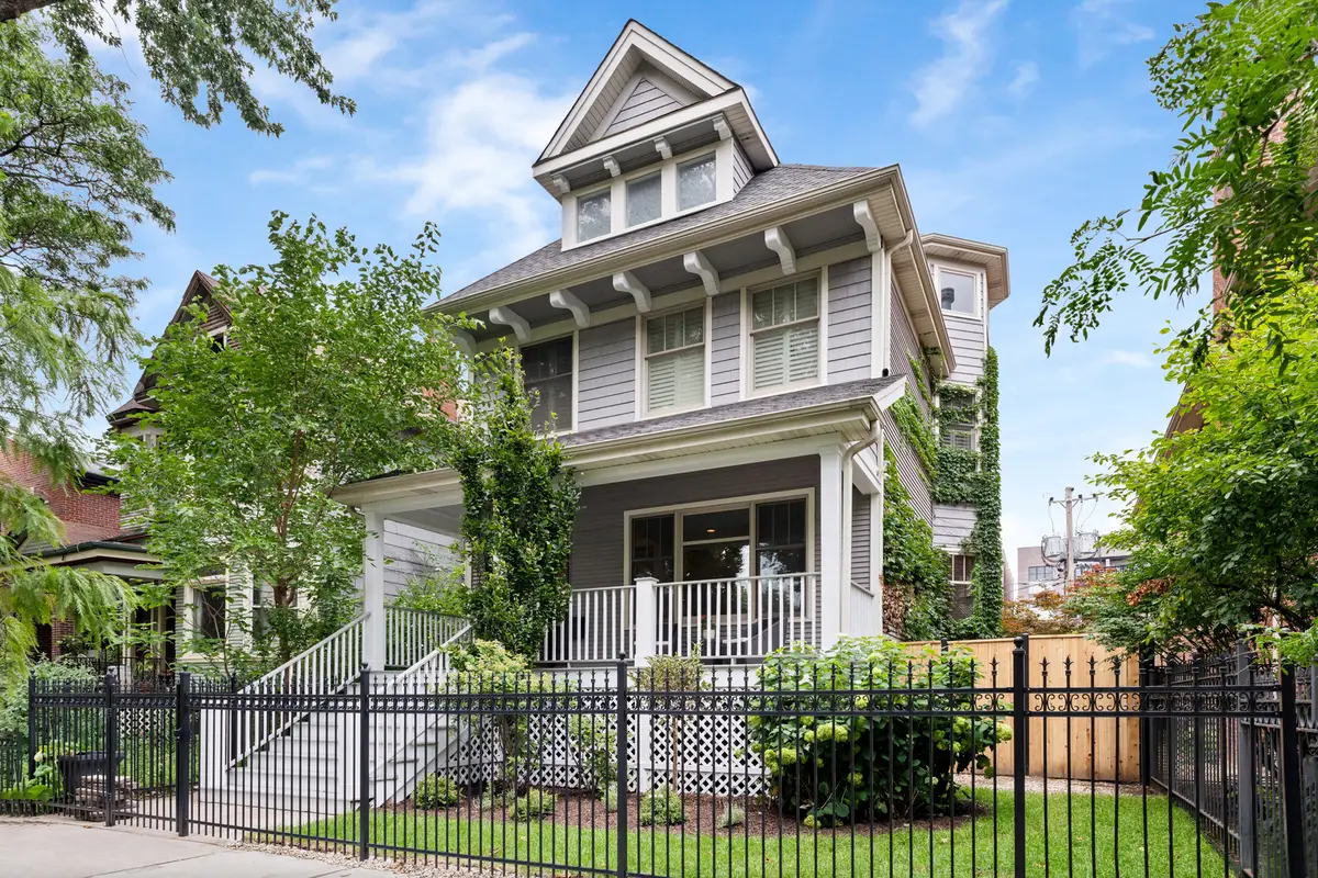 1828 W Larchmont Avenue, Chicago, IL 60613 - Image #1