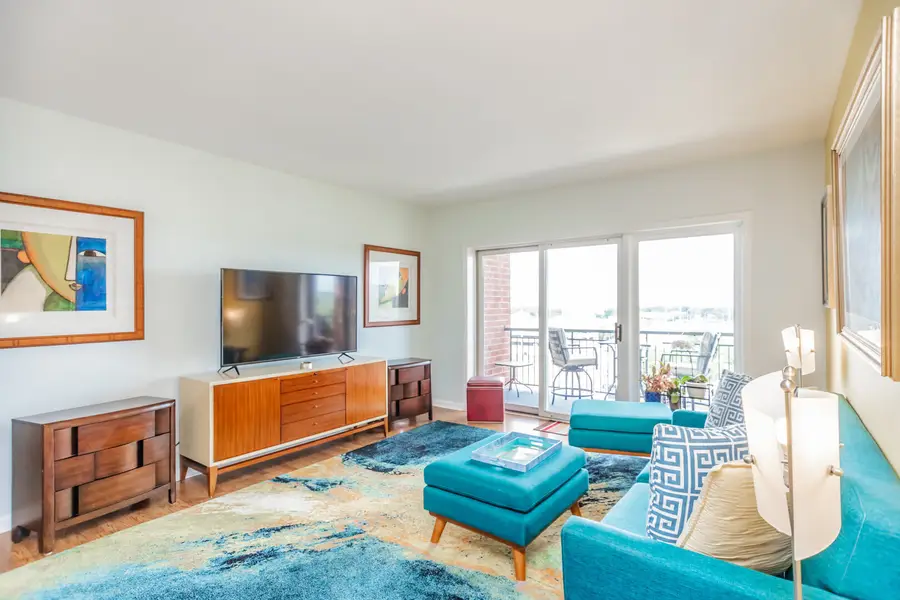 5555 N Cumberland Avenue #901, Chicago, IL 60656 - Image #2
