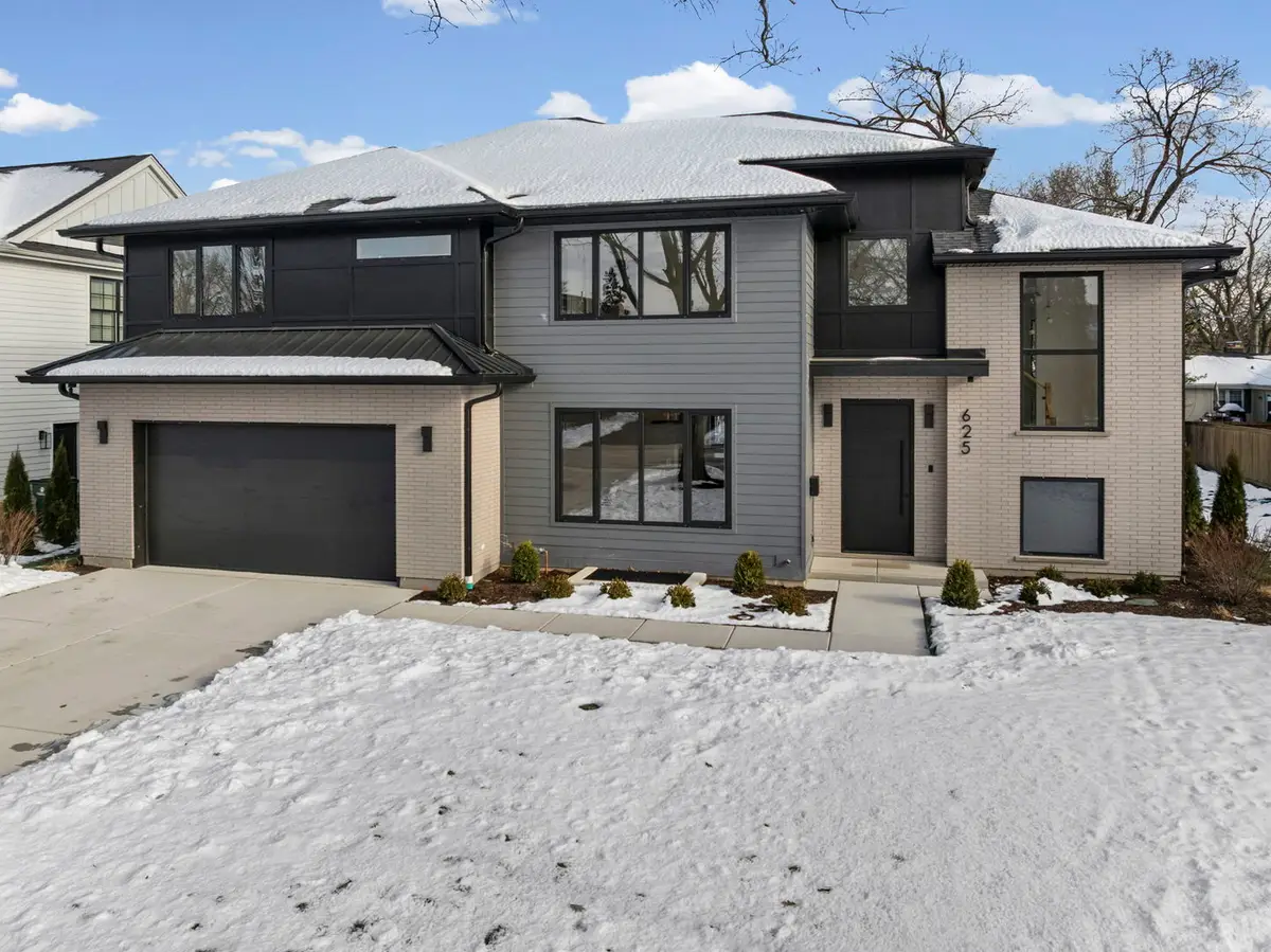 Address Withheld By Seller, Glenview, IL 60025 - Image #1