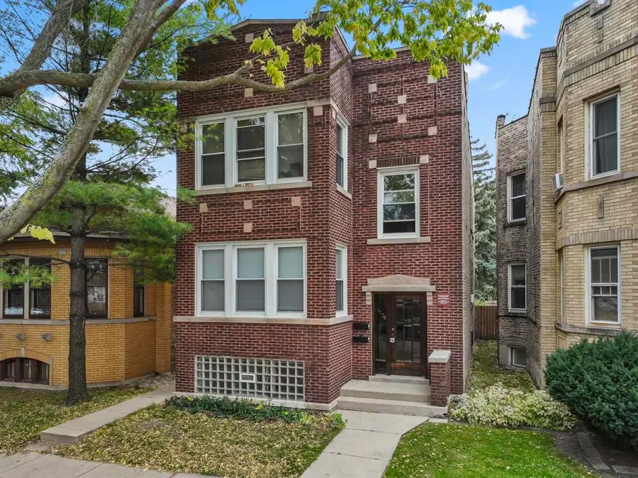 5728 N Maplewood Avenue, Chicago, IL 60659 - Image #2