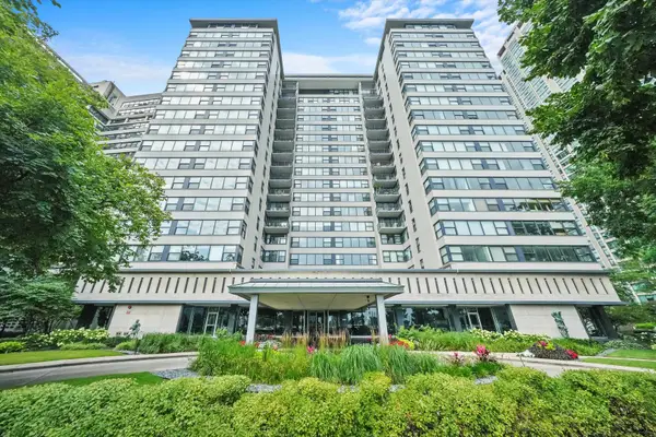 3430 N Lake Shore Drive #12J, Chicago, IL 60657