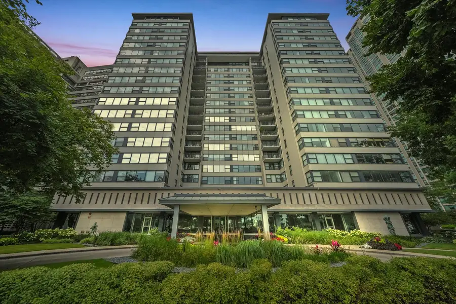 3430 N Lake Shore Drive #12J, Chicago, IL 60657 - Image #2