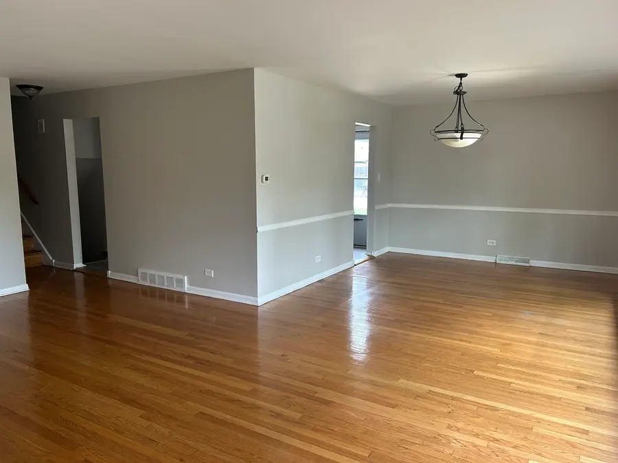 330 W Holly Court, Glenwood, IL 60425 - Image #3