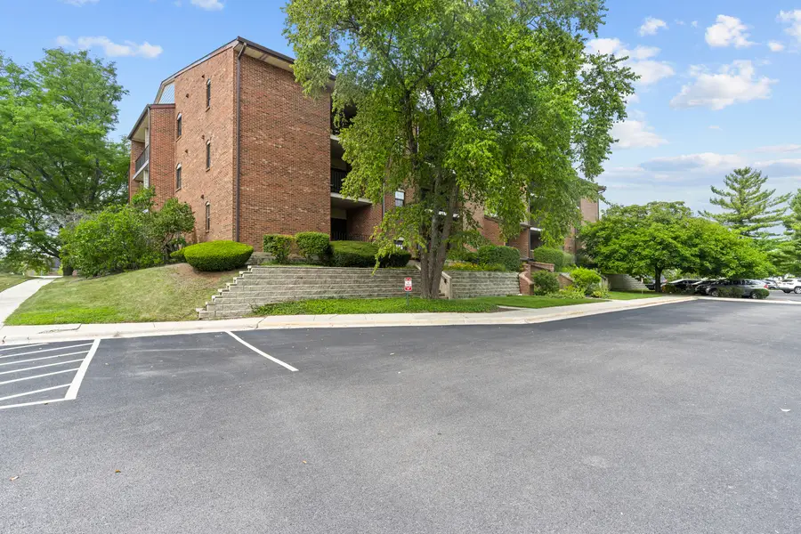 720 Weidner Road #302, Buffalo Grove, IL 60089 - Image #2