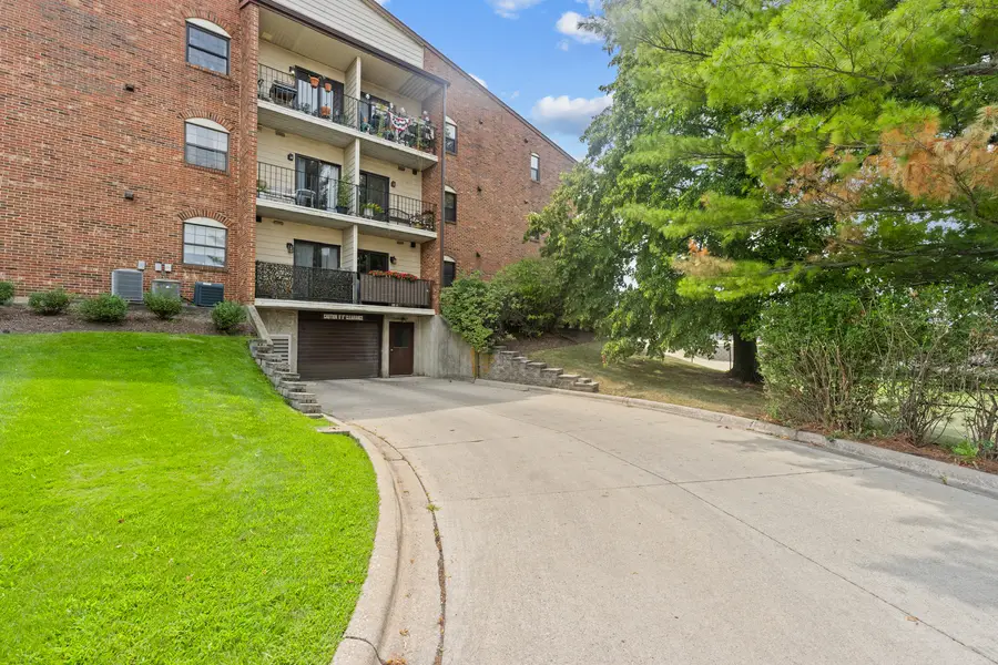 720 Weidner Road #302, Buffalo Grove, IL 60089 - Image #3
