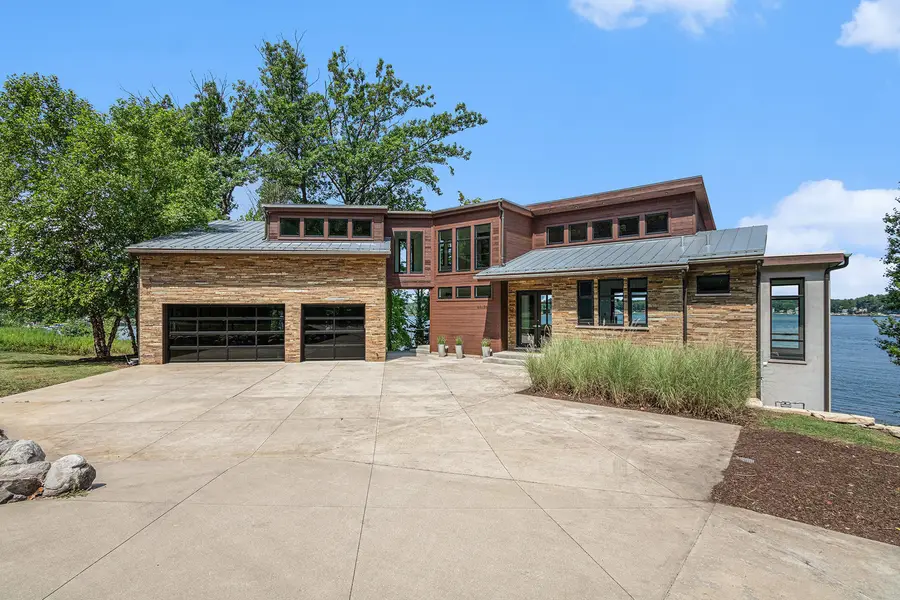 68448 Beechwood Drive, Dowagiac, MI 49047 - #2