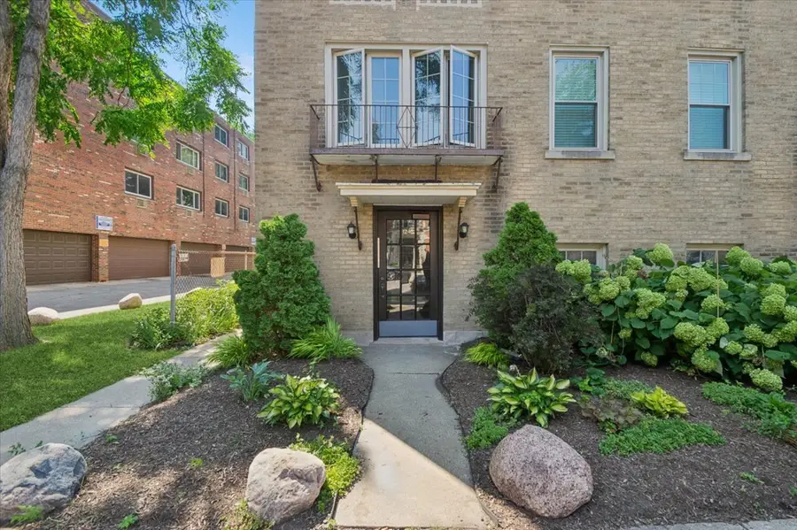 Address Withheld By Seller, Evanston, IL 60202 - Image #3