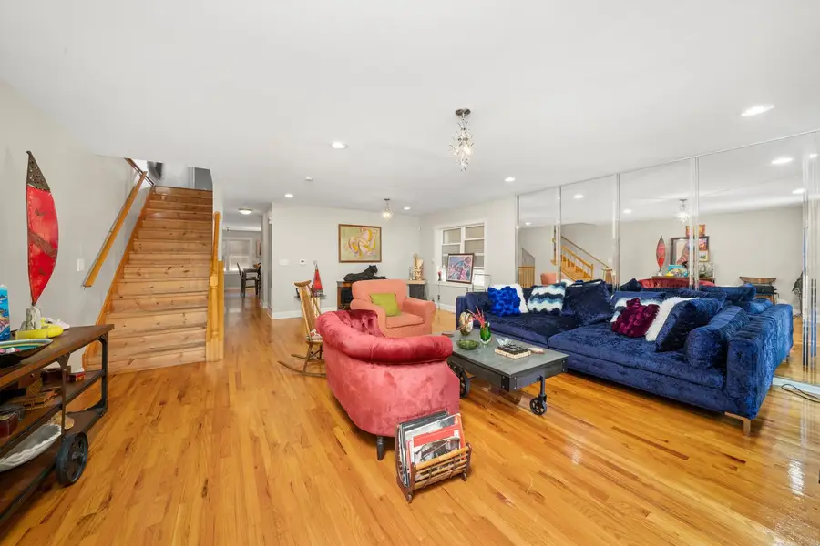 7947 S Clyde Avenue, Chicago, IL 60617 - Image #2